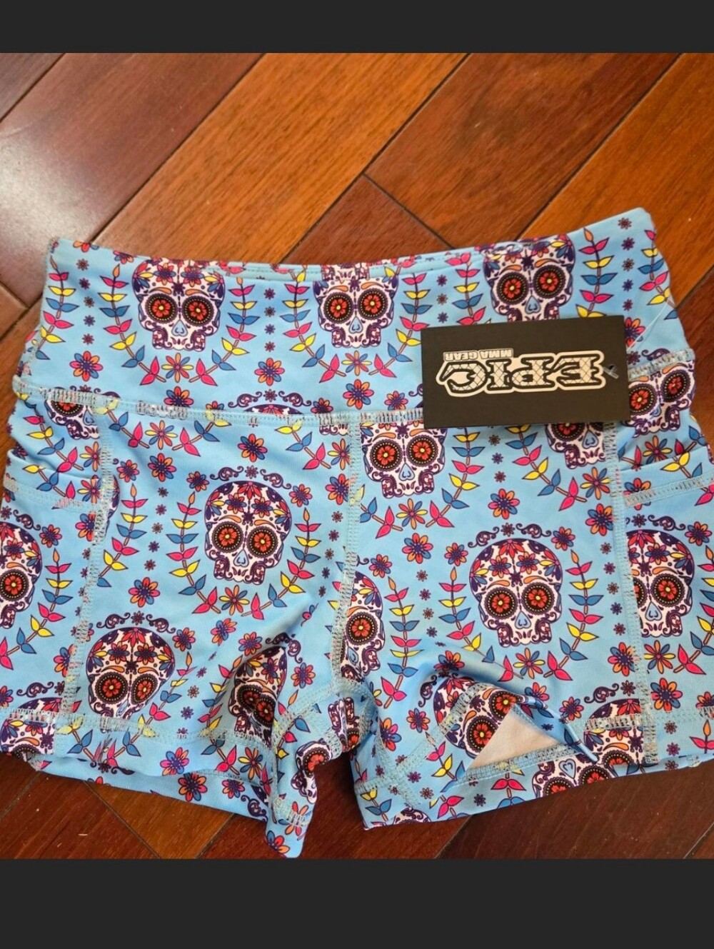 EPIC MMA Gear Sugar Skull Yoga  Weightlifting Booty Shorts NWT XS